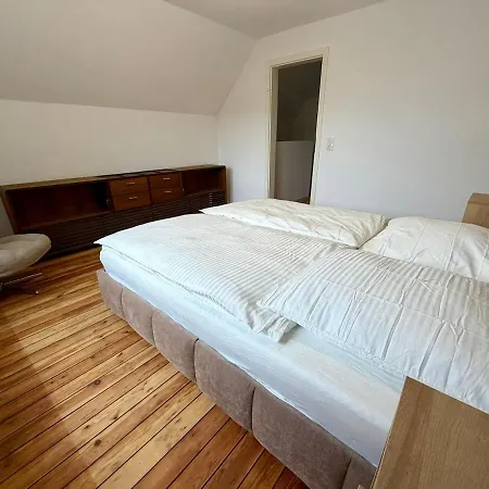 Holiday home Familienfreundliches Haus Mit Garten In Alt Meteln