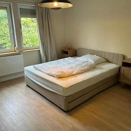 Holiday home Familienfreundliches Haus Mit Garten In